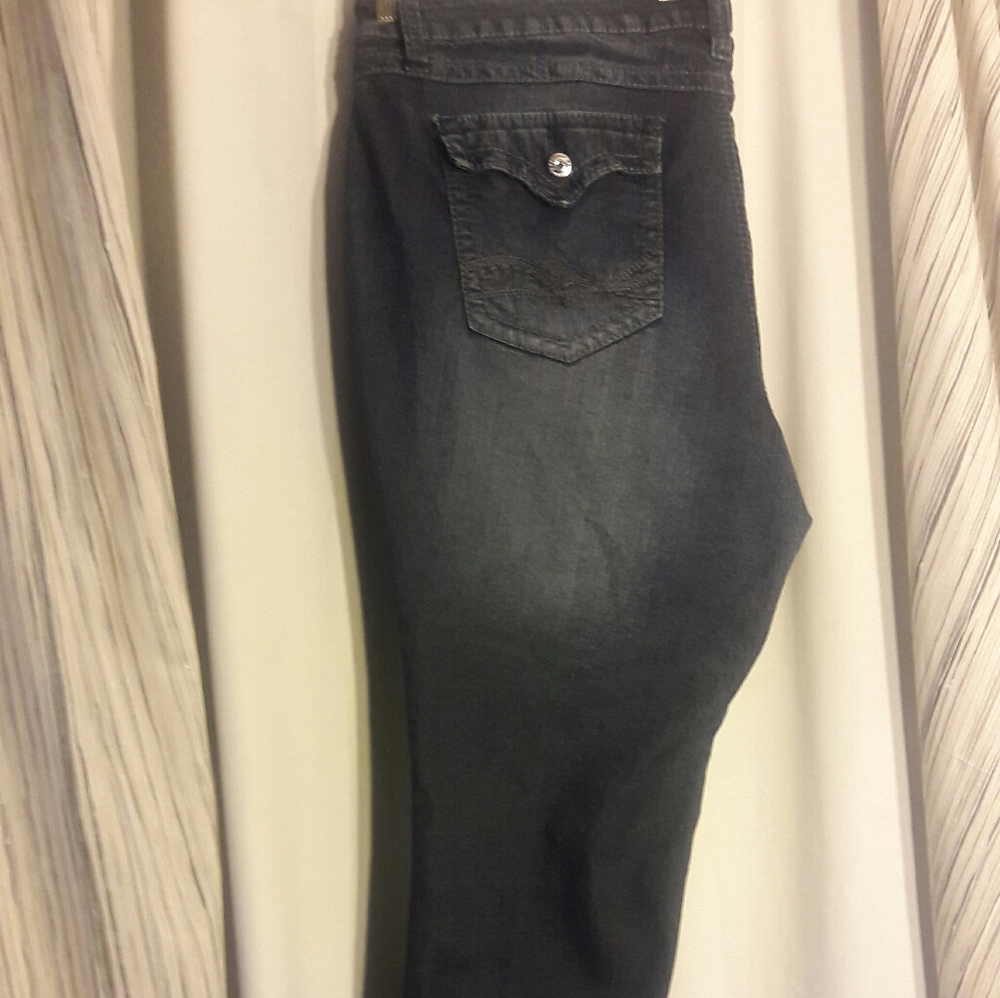 Woman's Jeans - Picture 2 of 5
